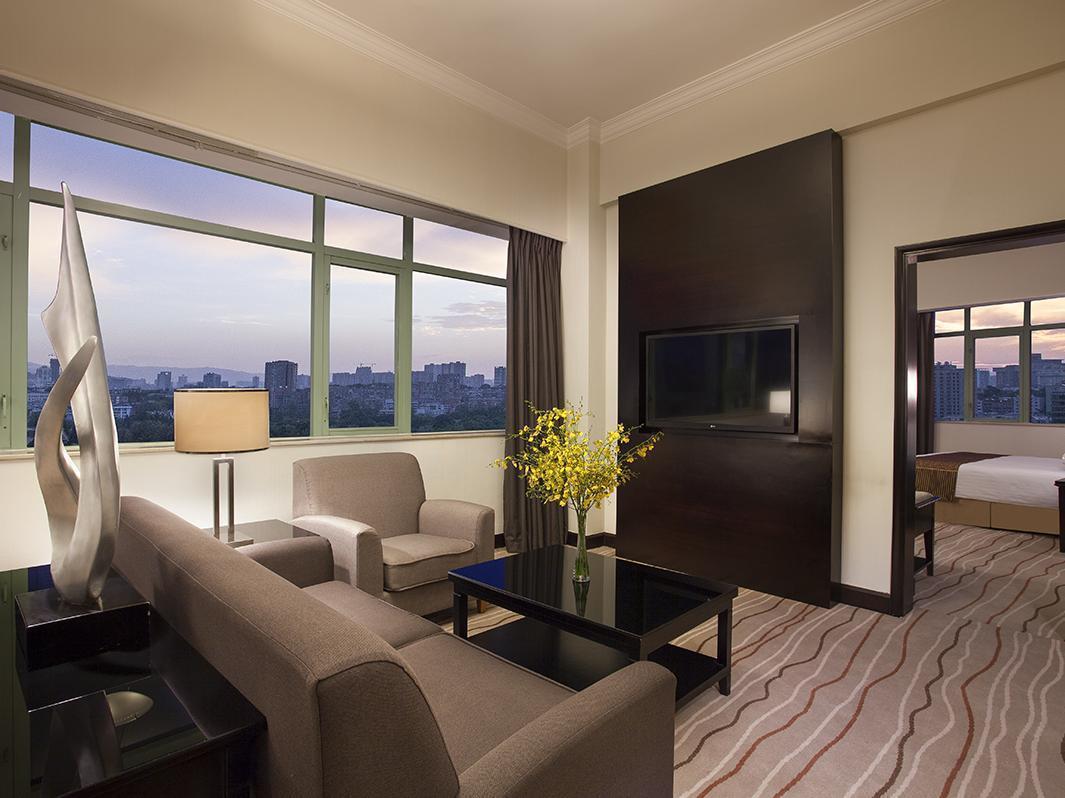 Grand Park Kunming Hotel Exterior photo